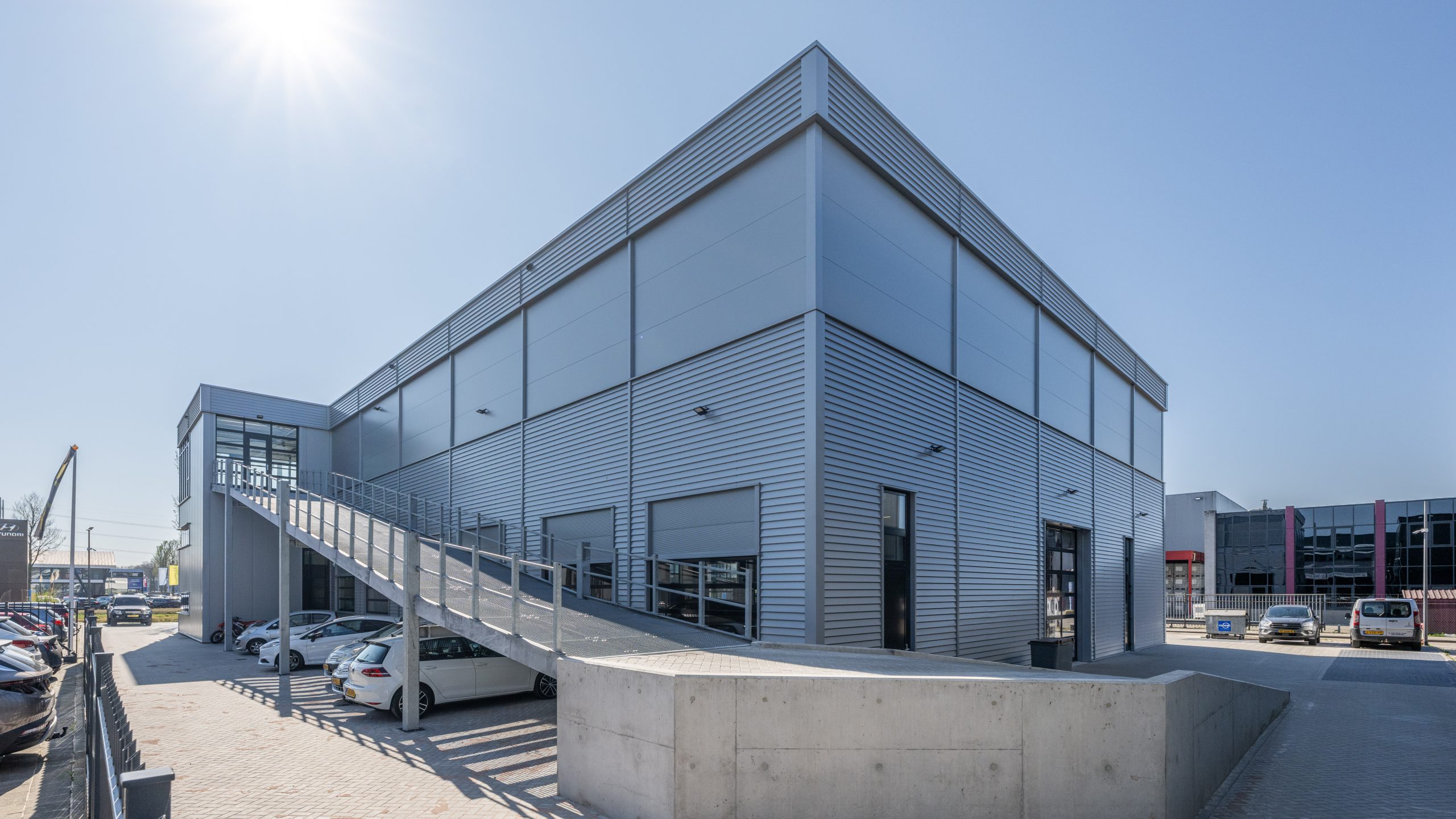 Bedrijfsbouw Partners realiseert automotive bedrijfspanden