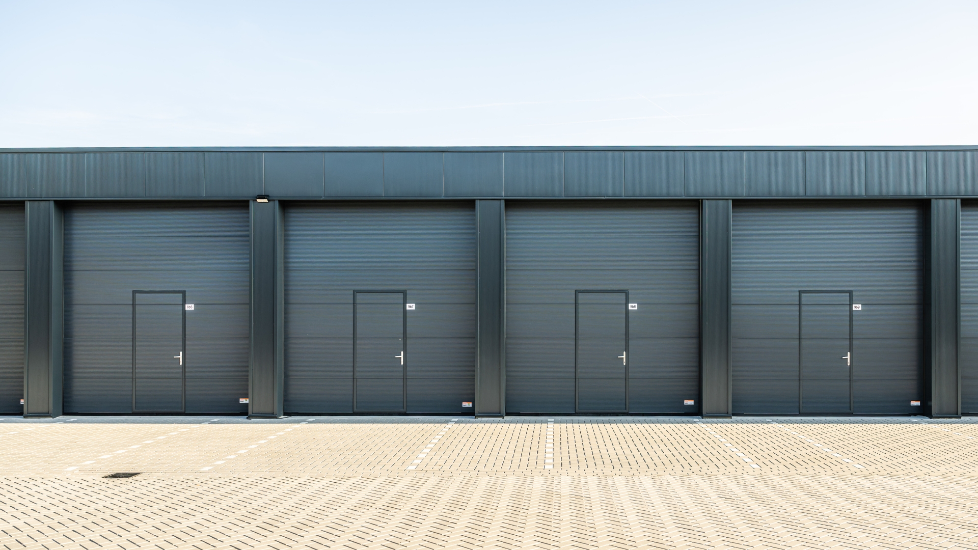 Bedrijfsunits laten bouwen